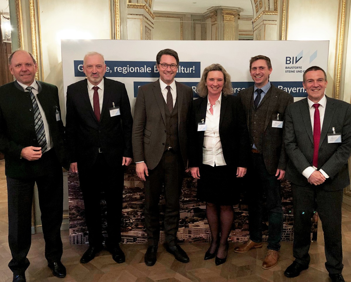 v.l.n.r.: Pius Geiger (2. Vizeprsident des BIV), Mike Edelmann (Prsident des BIV), Bundesminister Andreas Scheuer, Staatsministerin Kerstin Schreyer, Andreas Moandl (1. Vizeprsident des BIV), Dr. Bernhard Kling (Geschftsfhrer BIV)