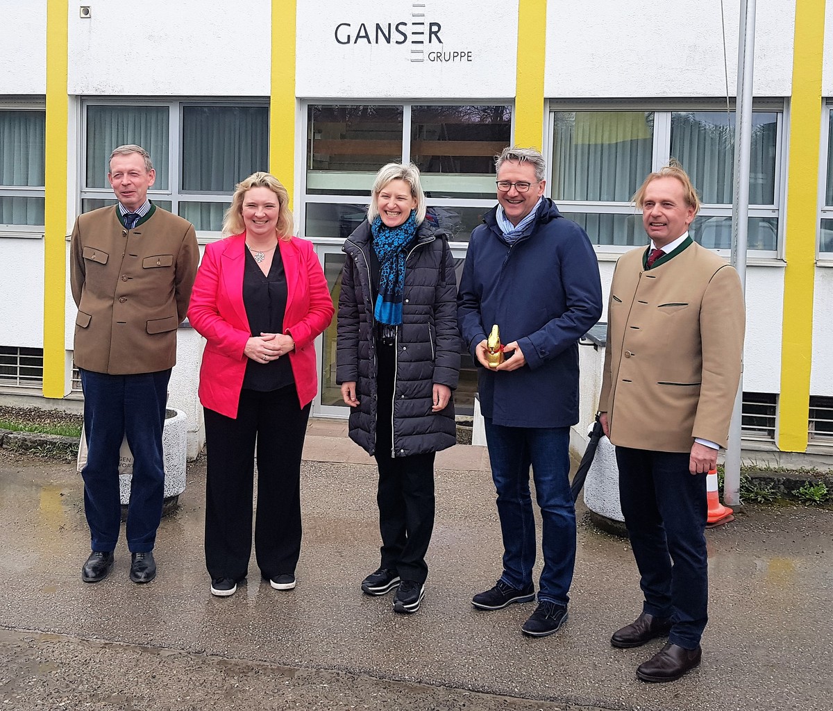 v.l.n.r.: Gnter Ganser, Geschftsfhrer Ganser Gruppe; Staatsministerin a.D. Kerstin Schreyer, MdL; Prof. Dr. Angelika Niebler, MdEP; Brgermeister Stefan Kern; Dr. Dr. Matthias Ganser, Geschftsfhrer Ganser Gruppe 