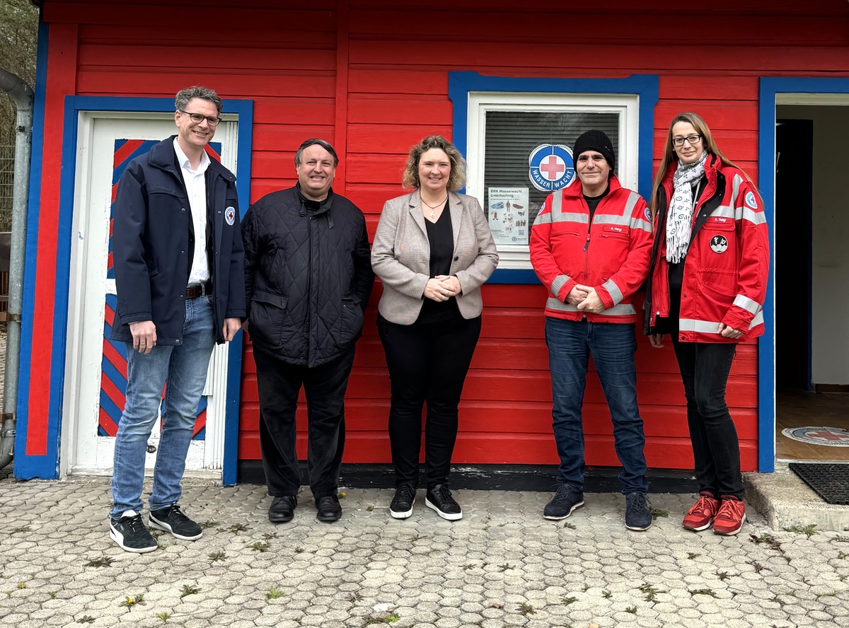 Michael Welzel, Vorsitzender Kreiswasserwacht Mnchen; Richard Raiser, 3. Brgermeister Unterhaching; Staatsministerin a.D. Kerstin Schreyer, MdL; Alexander Heigl, Ortsgruppenleiter Wasserwacht Unterhaching; Anja Heigl, Kassier Wasserwacht Unterhaching