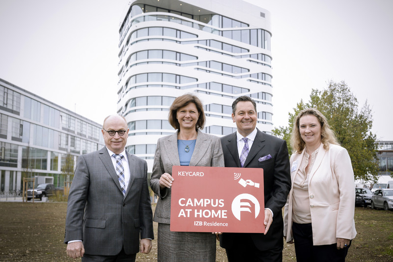 Eröffnung des Campus Towers mit Prof. Stratmann, Staatsministerin Ilse Aigner, Dr. Peter Zobel und Kerstin Schreyer-Stäblein, MdL
